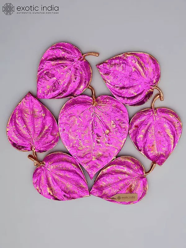 11" Brass Leaf Design Table Decor