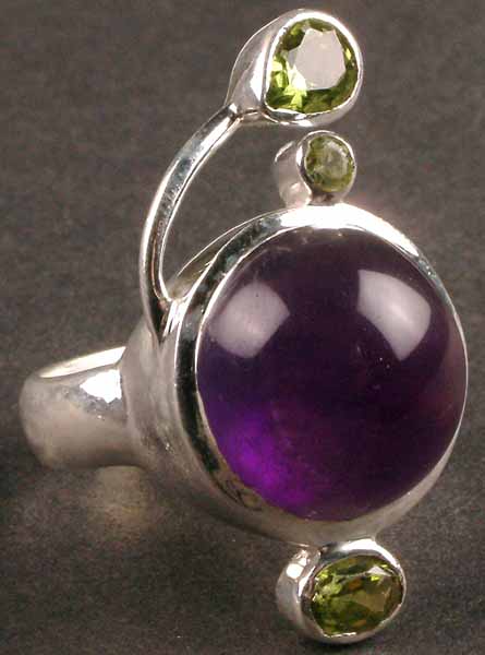 Circular Amethyst Ring with Faceted Peridot