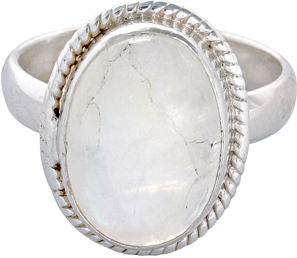 Cabochon Moonstone Studded Ring