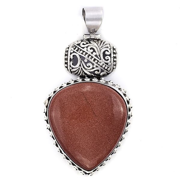 Stylish Sterling Silver Pendant with Sunstone