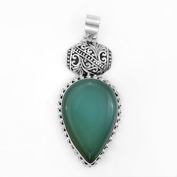 Stylish Sterling Silver Pendant with Green Onyx