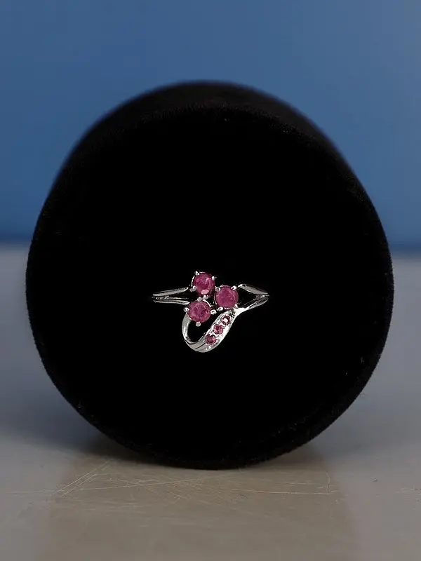 Stylish Stelring Silver Ring with Ruby Stone