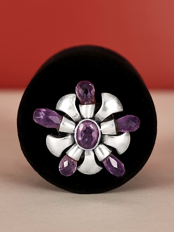 Stylish Floral Design Sterling Silver Ring with Gemstone