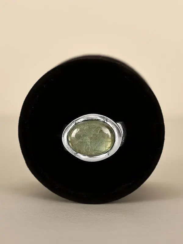 Sterling Silver Ring with Oval Shape Labradorite Gemstone