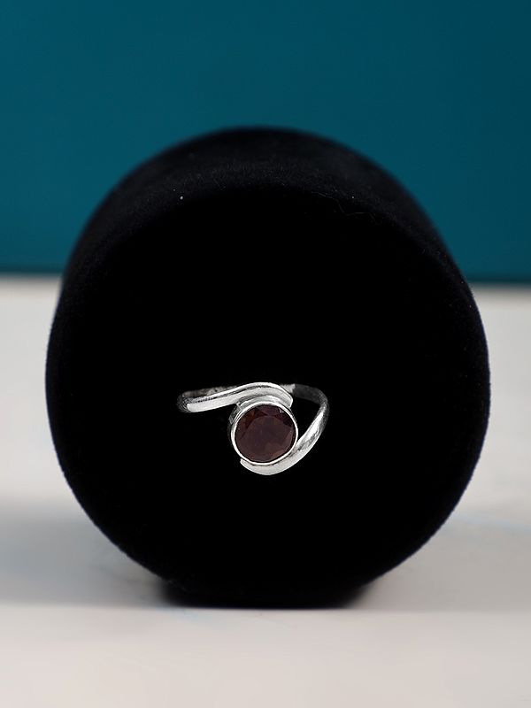 Sterling Silver Ring with Round Shape Gemstone