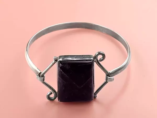 Sterling Silver Rectangular Shape Amethyst Bracelet