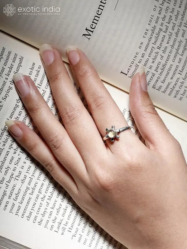 Floral Design Sterling Silver Ring with Gemstone