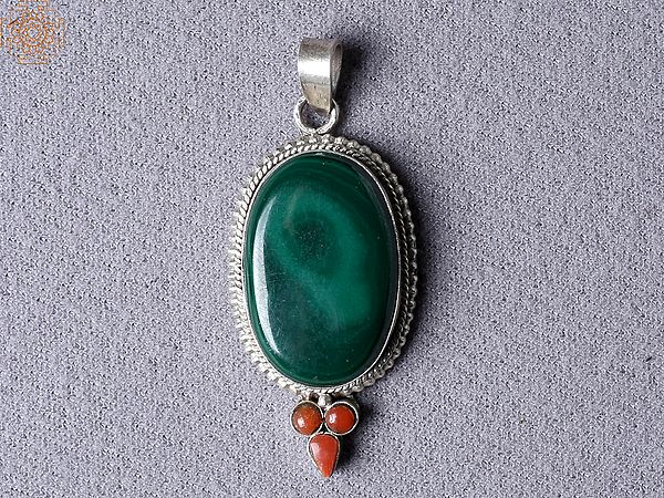 Green Onyx Silver Pendant from Nepal
