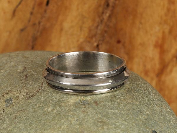 Pointed Spinner Ring | Sterling Silver Ring