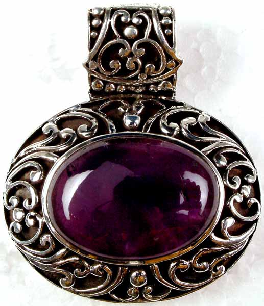 Oval Amethyst Pendant