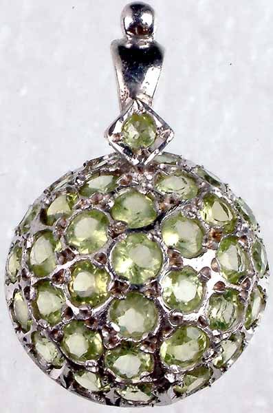 Pendant of Faceted Peridot Stones