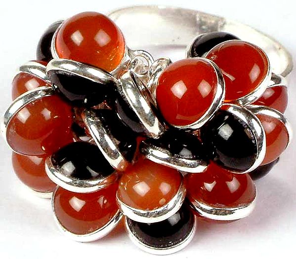 Bunch Ring of Carnelian and Black Onyx