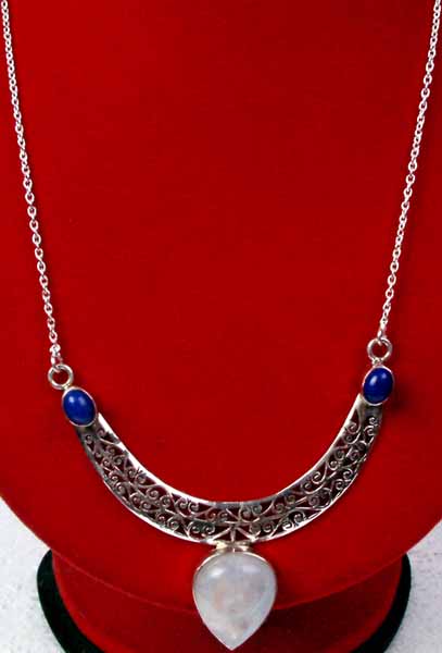 Designer Necklace of Rainbow Moonstone with Lapis Lazuli