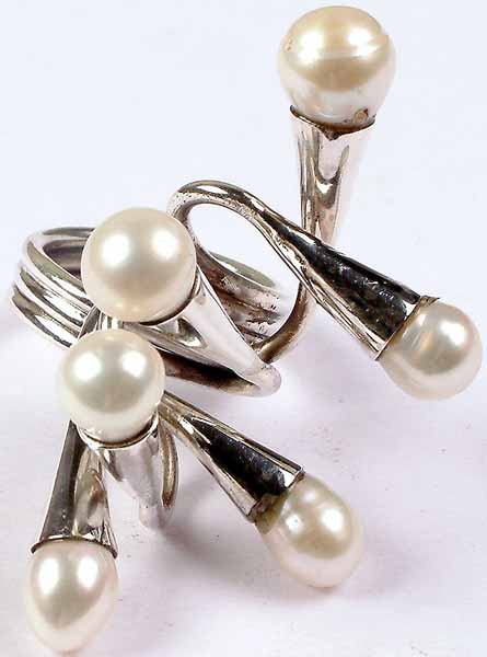 Designer Ring of Pearl Drops