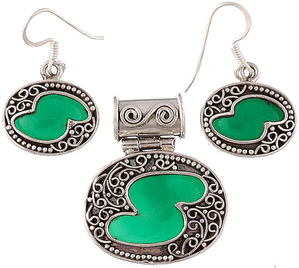 Green Onyx Pendant with Matching Earrings Set