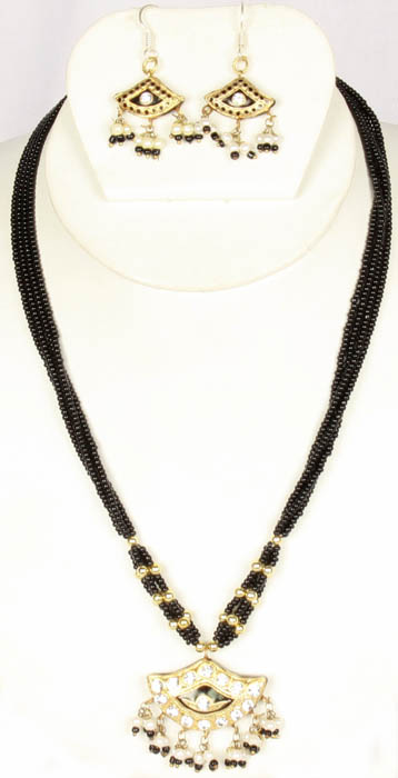 Black Beaded Necklace with Lacquer Pendant and Earrings