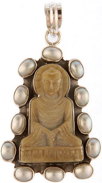 The Buddha Pendant with Pearl