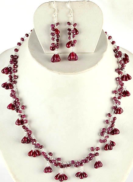 Ruby Bunch Necklace With Earrings Set