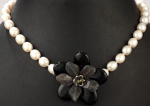 Pearl Marvel Necklace with Black Onyx and Labradorite