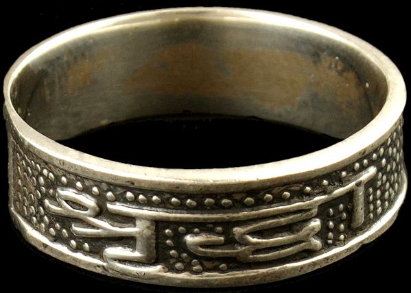 Shradha Saburi Sterling Ring