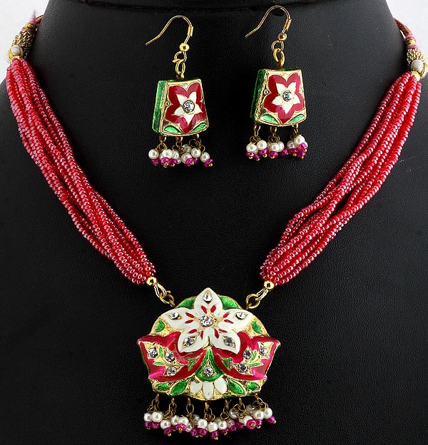 Meenakari Lacquer Set with Golden Accent