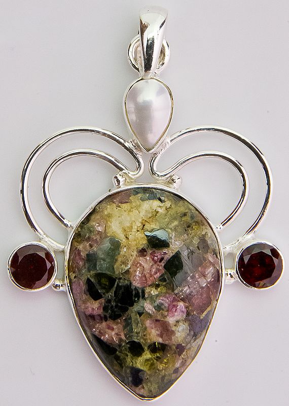 Agte Pendant withGarnet and Pearl