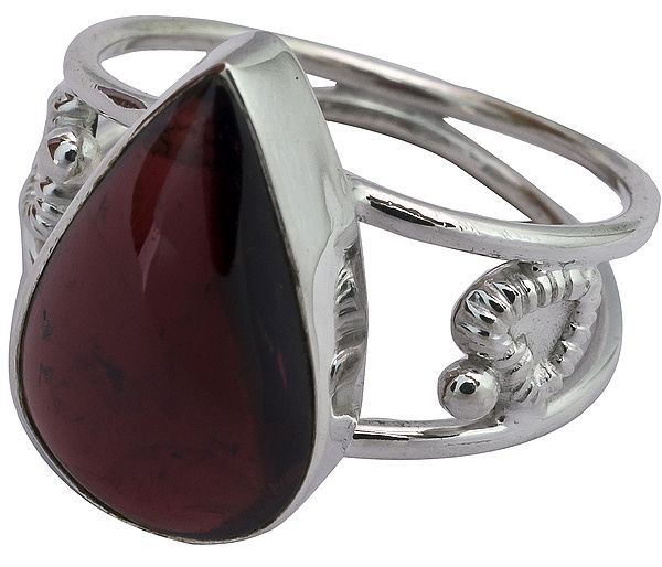 Garnet Ring