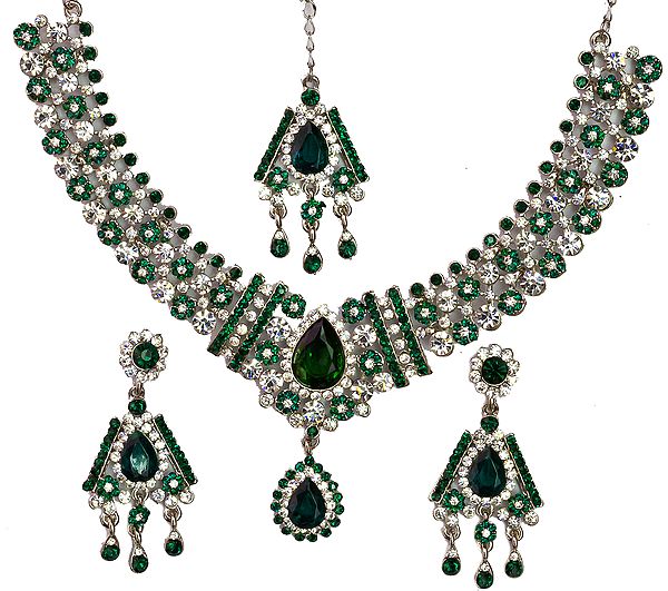 Dark-Green Necklace with Earrings and Mang-Tika