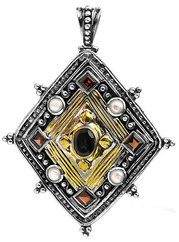 Rhombus Pendant with Faceted Gems (Garnet, Pearl and Black Spinel)