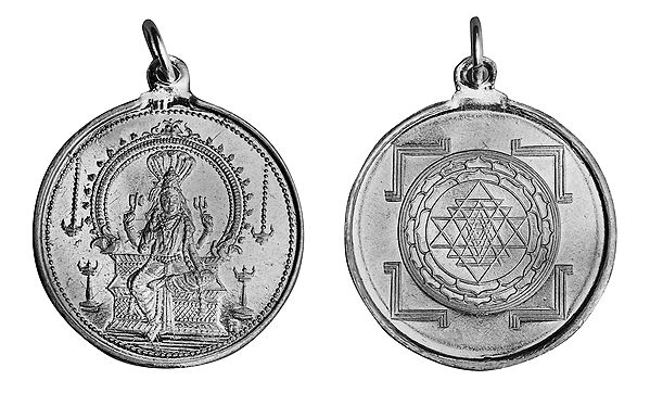 Karumariamman Pendant with Yantra on Reverse (Two Sided Pendant)