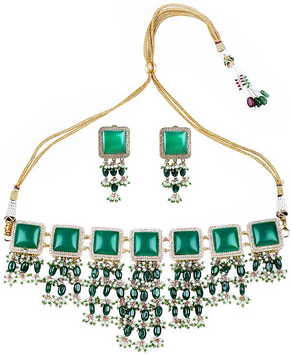 Faux Emerald and Pearl Necklace with Dori