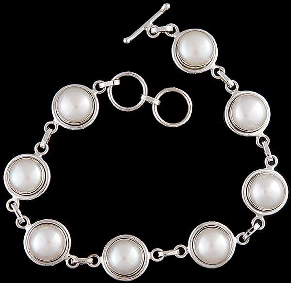 Pearly Designer Bracelet with Toggle Lock