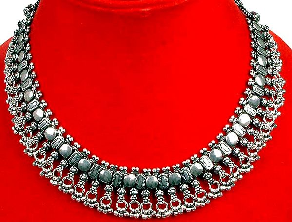 Ratangarhi Necklace with Ghungroos