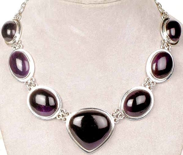 A Necklace of Amethyst Cabochons