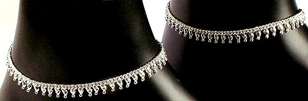 A Pair of Sophisticated Anklets