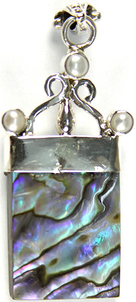 Abalone Pendant with Triple Pearl