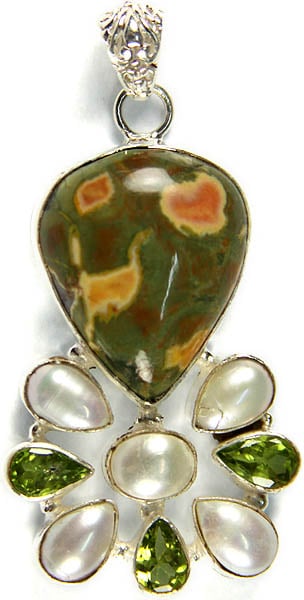 Agate Pendant with Faceted Peridot and Pearl