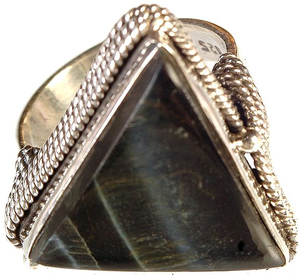 Agate Triangular Finger Ring