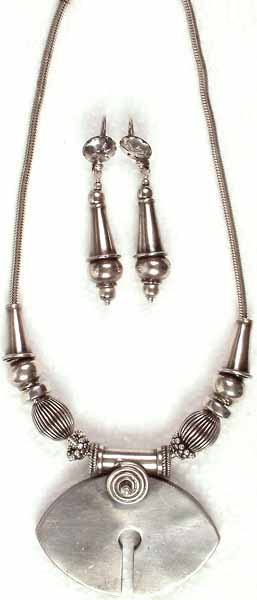 Antiquated Fertility Necklace with Earrings
