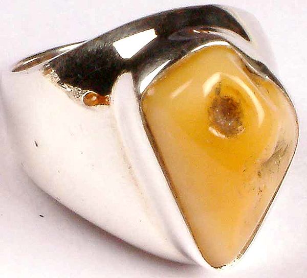 Antiquated Honey Amber Ring