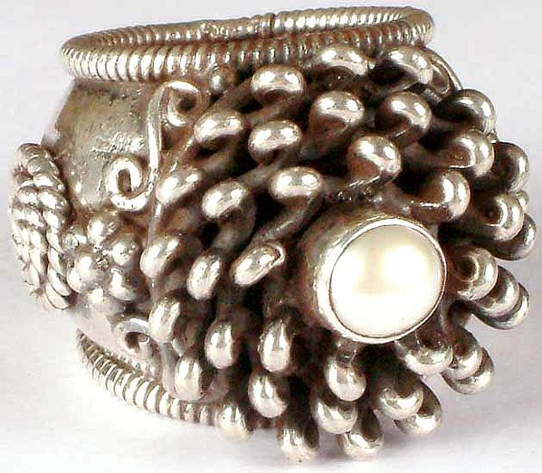 Antiquated Pearl Ring
