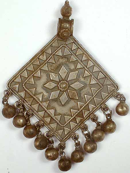 Antiquated Star Pendant with Dangles