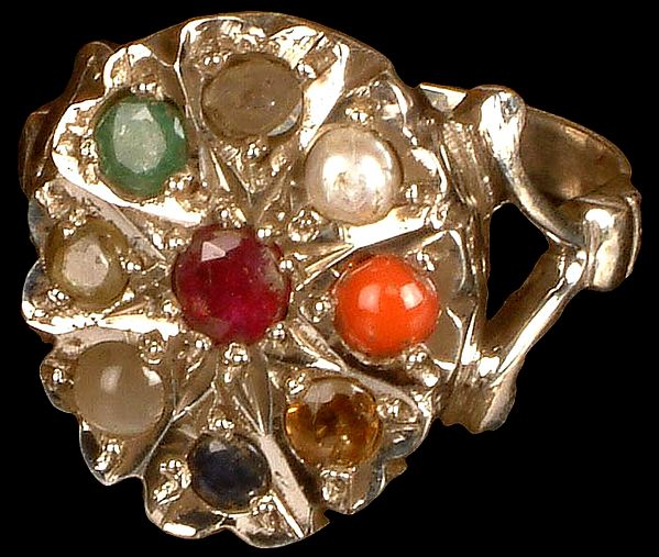 Auspicious Navaratna Ring