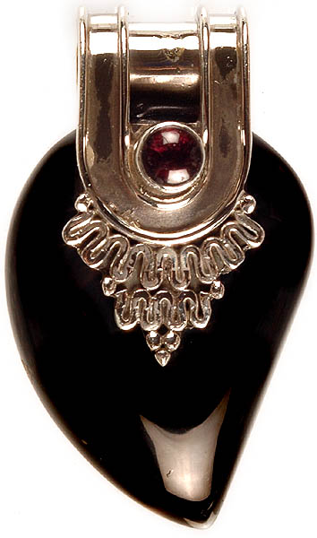 Black Onyx Mango Pendant with Garnet