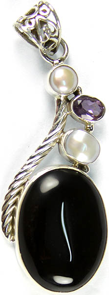 Black Onyx Oval Pendant with Pearl and Amethyst