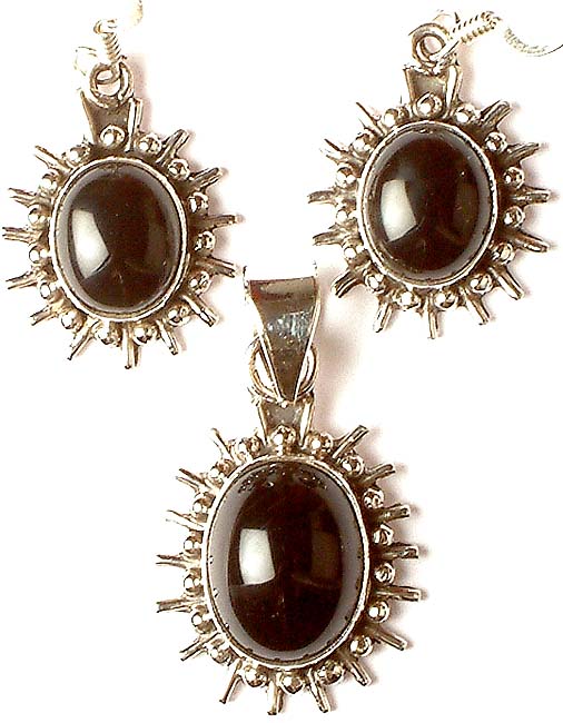 Black Onyx Pendant & Earrings Set