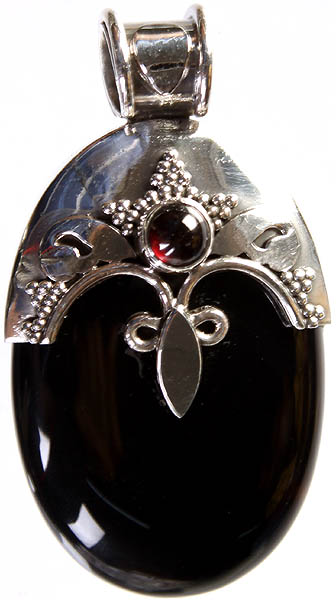 Black Onyx Pendant with Garnet
