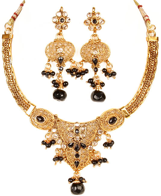 Black Polki Necklace and Earrings Set with Filigree