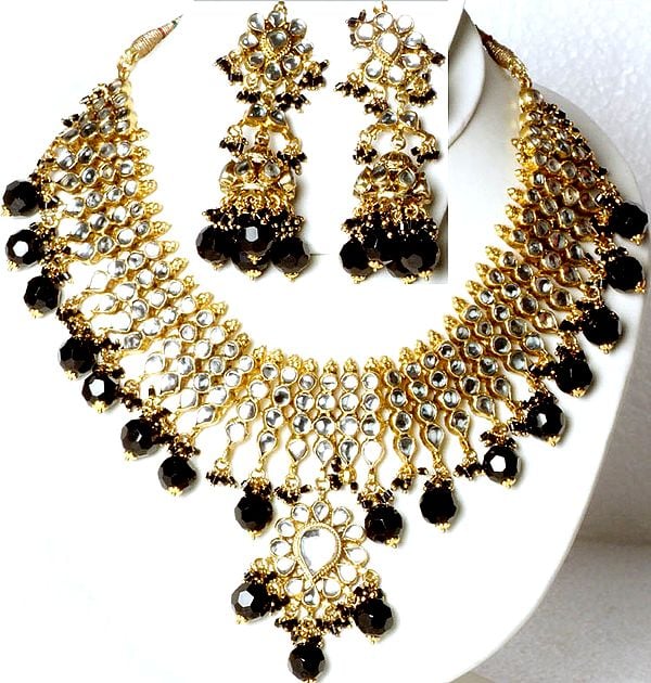 Black Quadruple-Layer Kundan Necklace Set