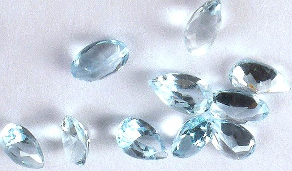 Blue Topaz mm Pears (Price Per 26 Pieces)